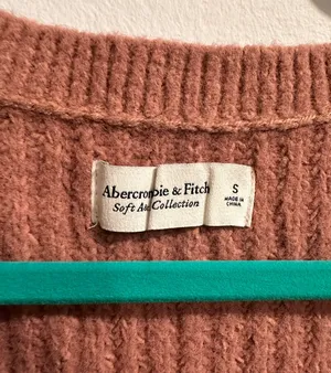 Abercrombie Pink Sweater thumbnail 3
