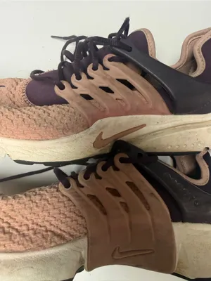 Nike Air Presto Women’s Pink Black Running Shoes Sneakers Size 9 thumbnail 2