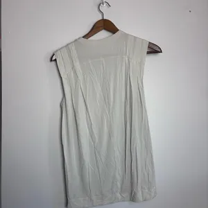 Lululemon White Opal Modal Pleated Shoulder Sleeveless Athletic Tank Top thumbnail 7