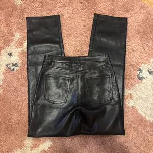 Aritzia Wilfred Womens Sz 4 The Melina Pant Vegan Leather Black #81518 HighWaist thumbnail 4