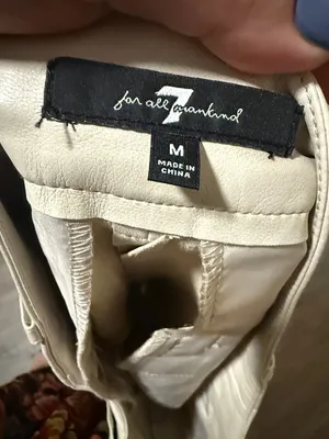 7 For All Mankind Cream High-Waist Faux Leather Shorts size medium thumbnail 3