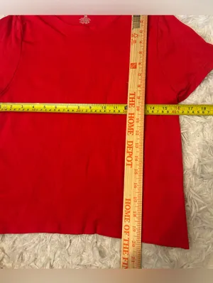 New balance vibrant red Crew Neck Short Sleeve T-Shirt athletic top woman’s M thumbnail 7