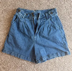 Scotch & Soda Relaxed Denim Trouser Shorts thumbnail 1