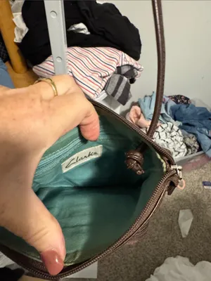 Classic Brown Leather Crossbody Bag - Stylish Everyday Carry thumbnail 3