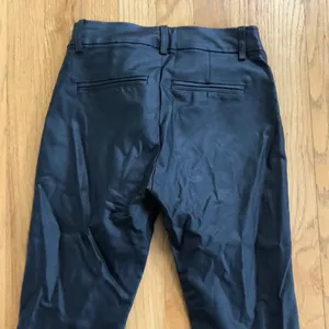 🌸 Black Tight Faux Leather Pants thumbnail 9