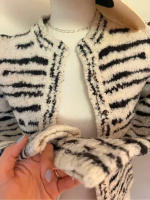 Ulla Johnson Black & Cream Zebra-Print Cropped Teddy Jacket 100%Merino Wool thumbnail 5