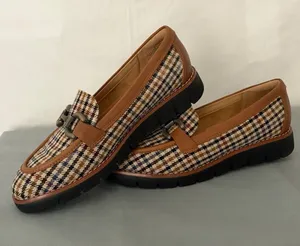Easy Spirit Women’s size 7.5M Plaid Loafers Buckle Platform (B206) thumbnail 1