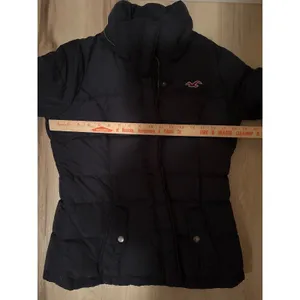 Hollister Puffer Jacket Black Red Lined Down Feather Fill Women's Medium thumbnail 11