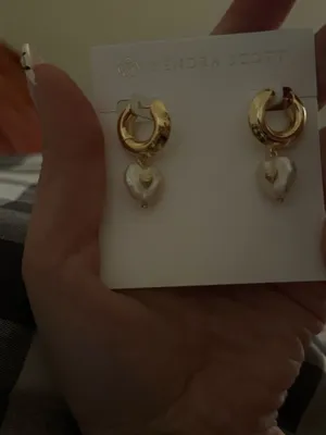 BNWT Kendra Scott Sasha Heart in Gold Huggies w/Pearl Heart Charm $90 thumbnail 9