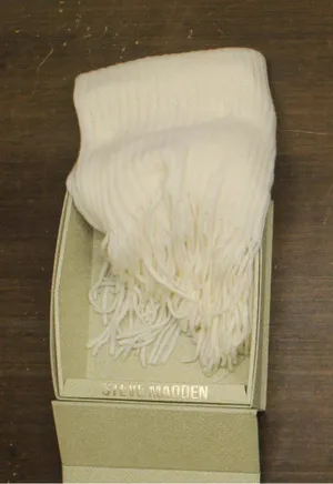 NEW Steve Madden Beanie and Fringe Scarf Gift Set SMA-5518 Antique White thumbnail 1