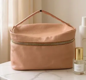 Trina turk makeup bag/ hygiene bag thumbnail 1