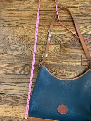 Dooney & Bourke Vintage Navy Blue Pebbled Leather Hobo Shoulder Bag Tan Trim thumbnail 8