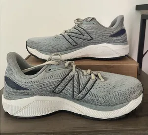 New Balance Womens 860v12 Running Shoe Size 10 Fresh Foam thumbnail 1