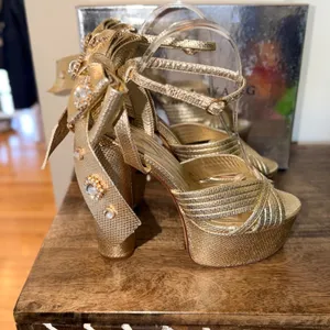 Azalea Wang Gold Platform Heels Rhinestone Bow Sandal Women 8.5 Barbiecore Party thumbnail 10