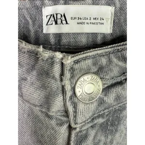 ZARA Straight Leg High Waisted Distressed Jeans Raw Hem 2 Rinsed Black #3900 thumbnail 8