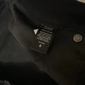 Express Women's Black Button-Up Shorts thumbnail 3