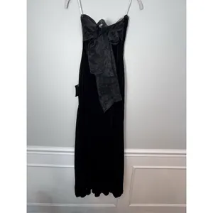 Lulu's Mesmerizing Elegance Black Velvet Back Bow Maxi Dress XS NWT $84 thumbnail 12