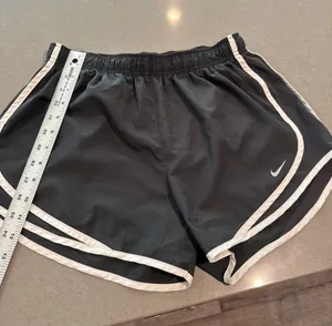 Nike‎ Women's Running Athletic Shorts Gray White Side Vents thumbnail 1