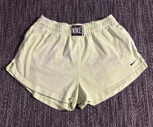 Nike Green Retro Oversized Loose Fit Shorts with Pockets Size Small thumbnail 1