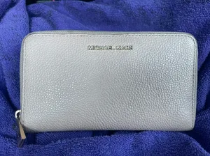 Michael Kors Wallet thumbnail 1