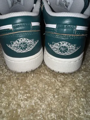 Nike Air Jordan 1 Low thumbnail 4