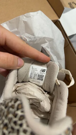 New Balance Shoes Women’s thumbnail 2