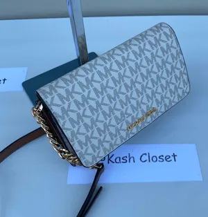 Michael Kors JST MD Phone Crossbody & Clutch Vanilla thumbnail 1