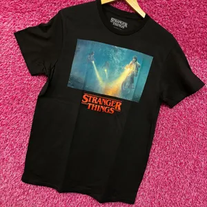 Stranger things tv show promo tshirt size medium  thumbnail 3