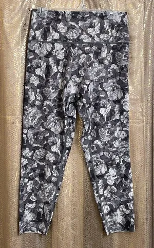 Aerie offline goals high rise 7/8 leggings, short inseam, gray floral print XL thumbnail 1