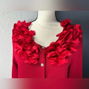 Cable&Gauge red viscose blend cardigan sweater with floral accents Petite Large thumbnail 5