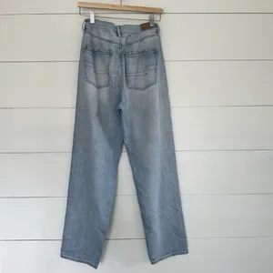 American Eagle Women’s 6 Baggy Jean thumbnail 3