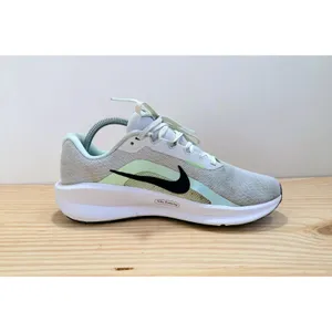 Nike DOWNSHIFTER 13 Women's Glacier Blue FD6476-005 Size 9.5 thumbnail 5