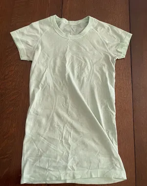 Lululemon Swiftly Short Sleeve thumbnail 1