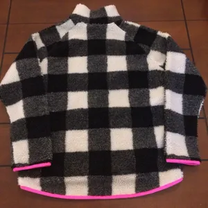 Vineyard Vines Sherpa pullover black white medium thumbnail 5