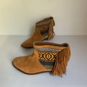 Zara Trafaluc Women’s Fringe Ankle Boots Size 36 Suede Western Boho Booties thumbnail 2