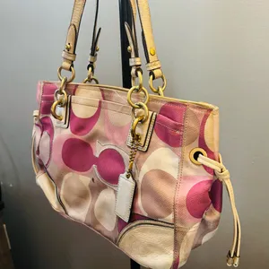 Coach Stylish Pink and Cream Women's Handbag thumbnail 6