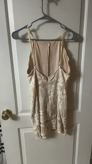 Tobi White lace dress thumbnail 3