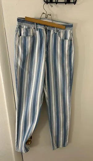 American Eagle Outfitters Jeans thumbnail 4