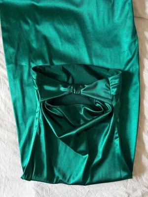 Satin green dress Size 2 thumbnail 2