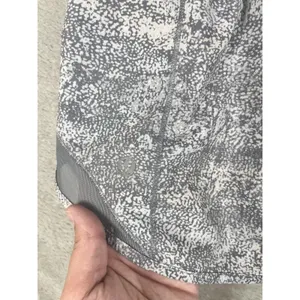 Lululemon Hotty Hot Short II 4" LR 10 Frozen Vista Alpine White Arctic Grey thumbnail 9