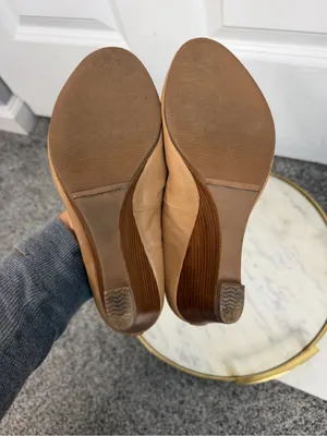 Tory Burch Sz 6.5 Tan Leather Peep Toe Wedge Pumps Heels thumbnail 10