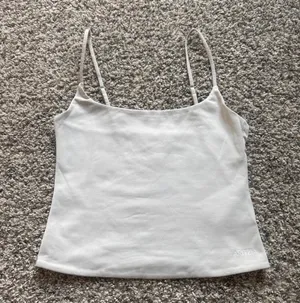 Aritzia Contour tank thumbnail 1