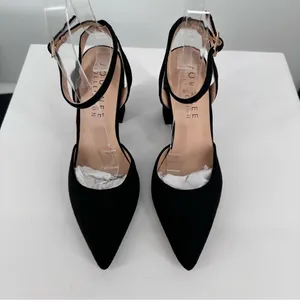 Journee Tyyra Ankle Strap Pump in Black size 6 Block Heel Pointed Toe thumbnail 5