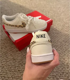 Nike Court Vision Low Women’s Sneakers thumbnail 3