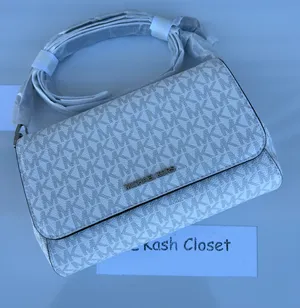 Michael Kors MK Jet Set MD Logo Convertible Crossbody Clutch Bag - Bright White thumbnail 4