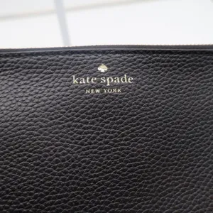 Kate Spade Wallet Womens Large Slim Bifold Black Pebbled Leather Gold Logo Exc thumbnail 2
