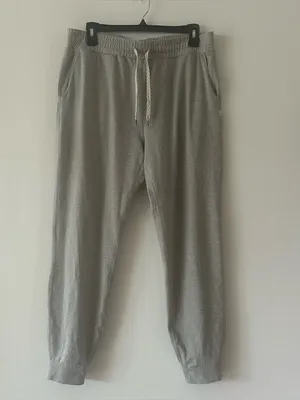 Vuori Performance Gray Jogger Sweatpants Size L thumbnail 2