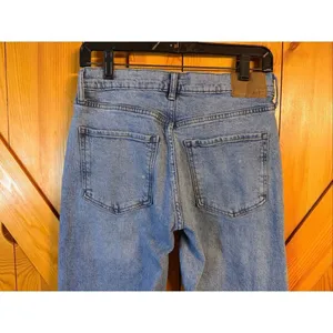 Aeropostale Women’s '90s Baggy Jean size 4 Medium Wash Distressed Stretch (7066) thumbnail 6