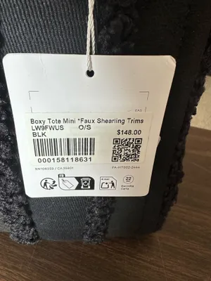 NWT Lululemon Boxy Tote Mini Faux Shearling Trim in Black thumbnail 3