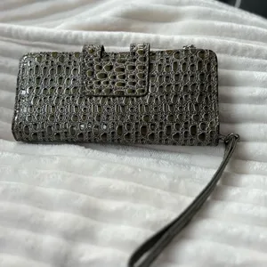 Kenneth Cole Reaction vegan patent leather wristlet wallet thumbnail 3